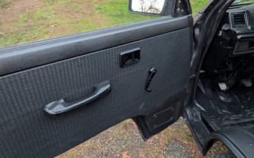 Classic-toyota-van-wagon-1985-6