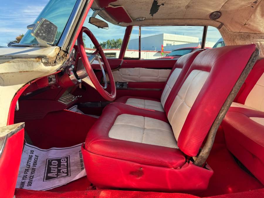 Continental-mark-ii-1956-white-17