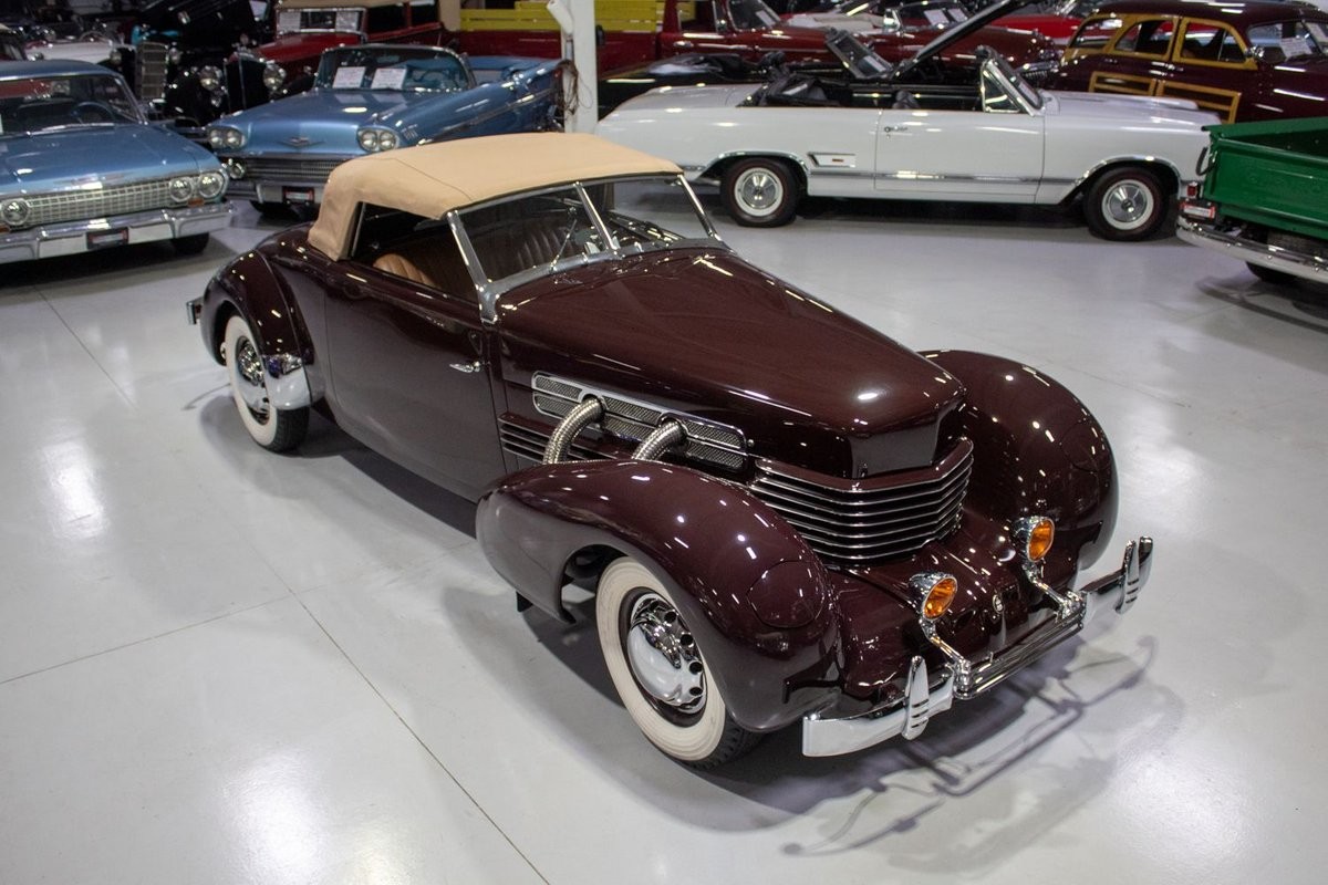 Cord-1937-Convertible-14