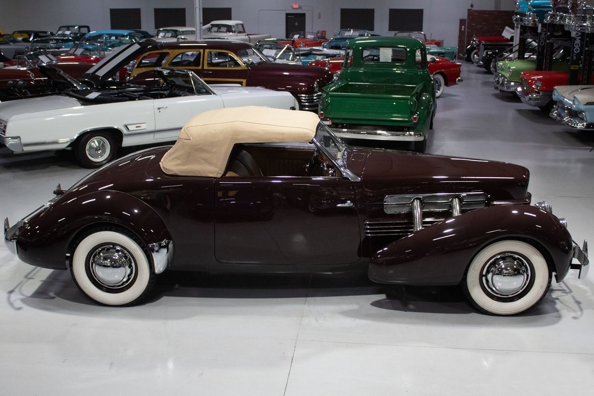 Cord-1937-Convertible-15