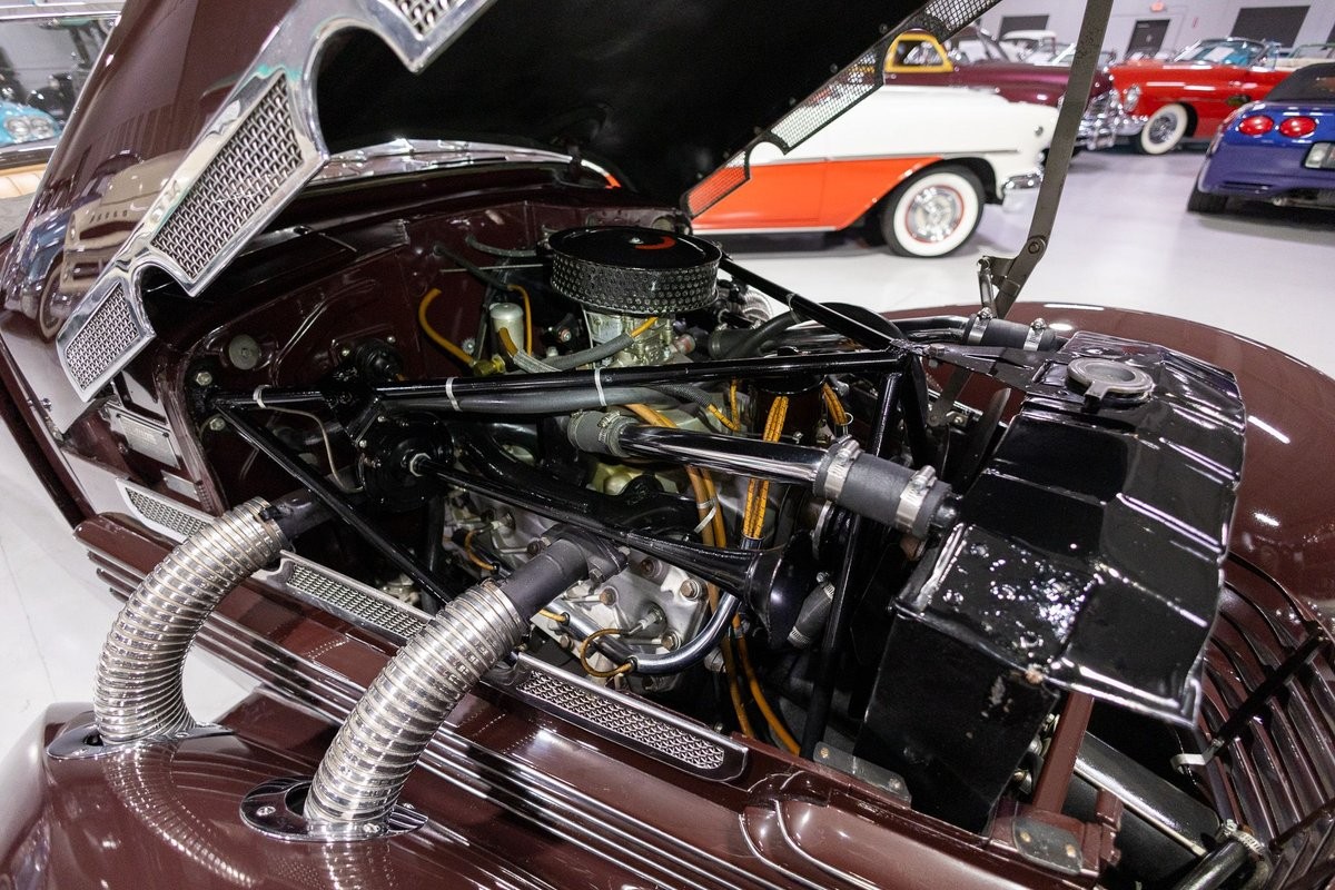 Cord-1937-Convertible-2