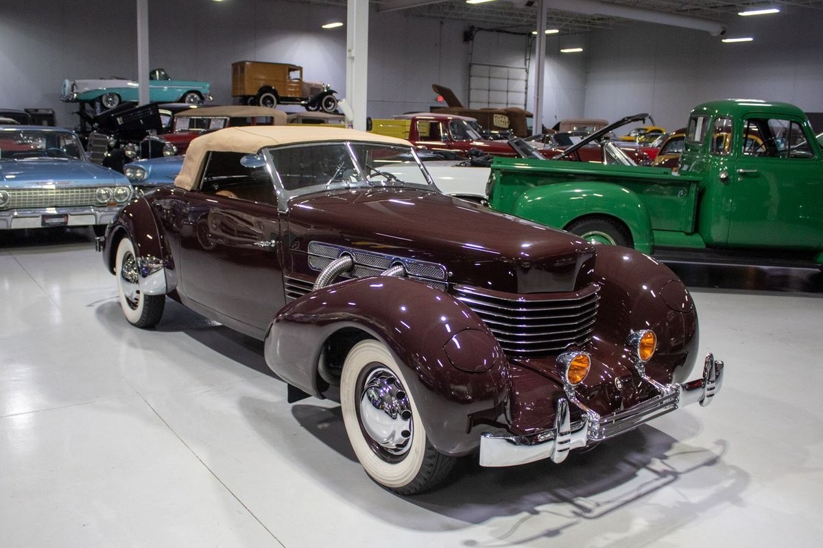 Cord-1937-Convertible-38
