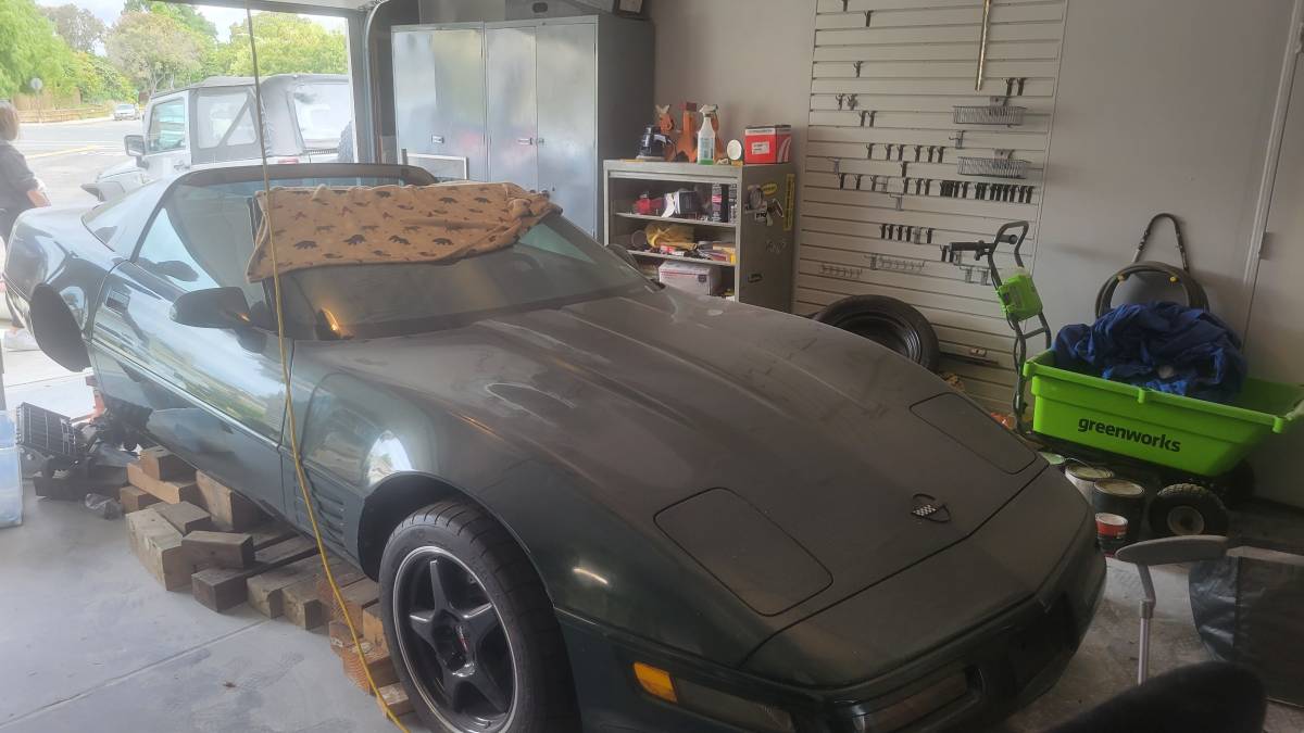 Corvette-coupe-1993-green-1