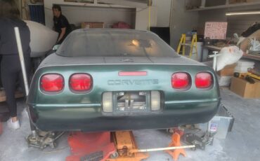 Corvette-coupe-1993-green-3
