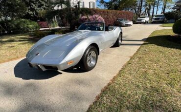 Corvette-stingray-convertible-1975-silver