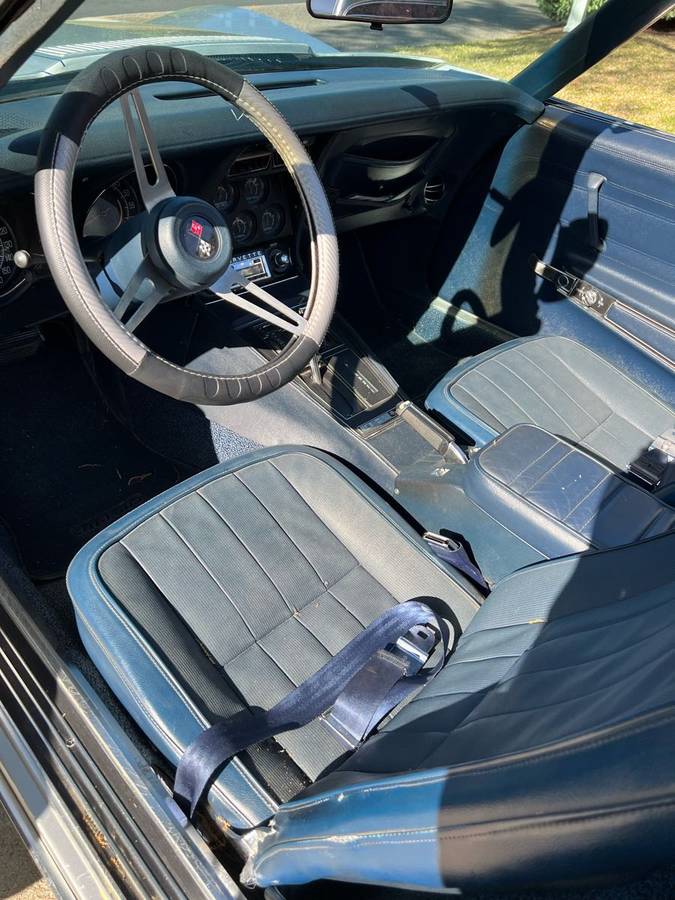 Corvette-stingray-convertible-1975-silver-5