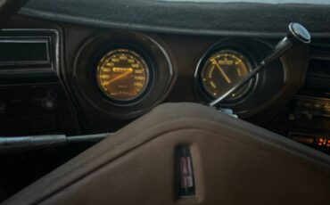 Cutlass-supreme-oldsmobile-1976-yellow-13