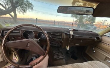 Cutlass-supreme-oldsmobile-1976-yellow-14