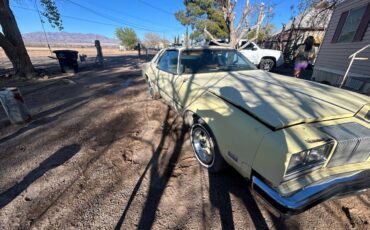 Cutlass-supreme-oldsmobile-1976-yellow-4