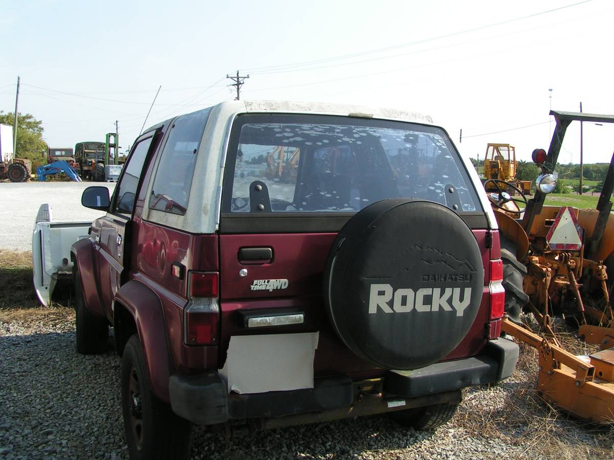 Daihatsu-rocky-1991-1