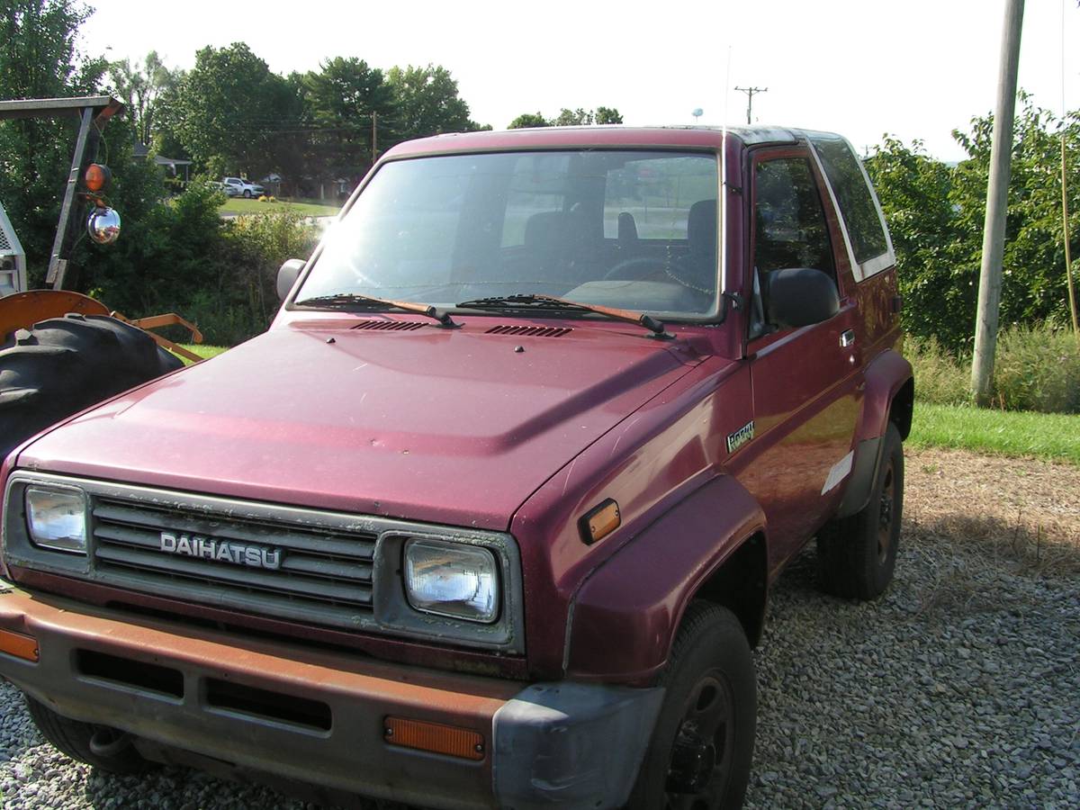 Daihatsu-rocky-1991-1