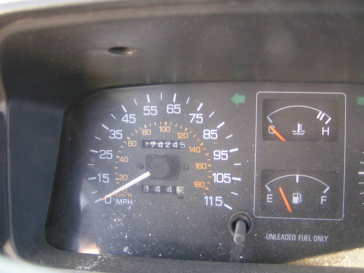 Daihatsu-rocky-1991-3