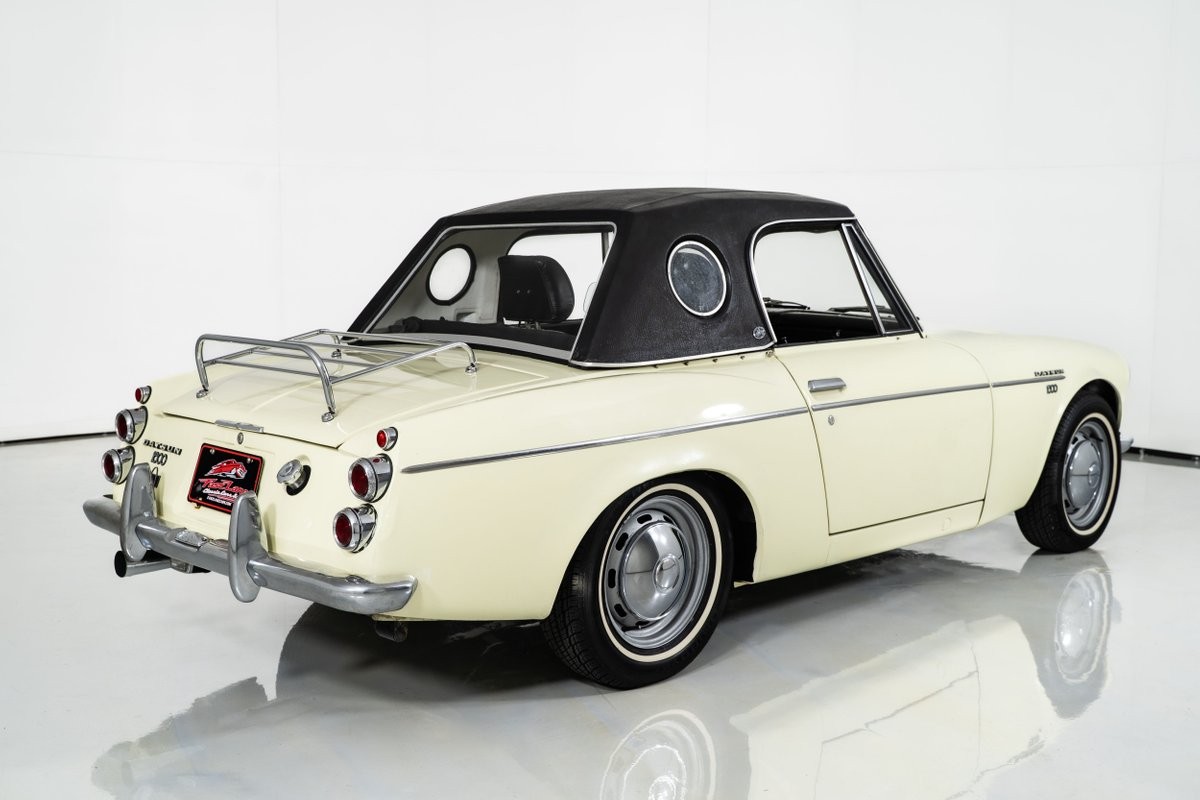 Datsun-1600-1968-Roadster-12