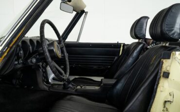 Datsun-1600-1968-Roadster-25