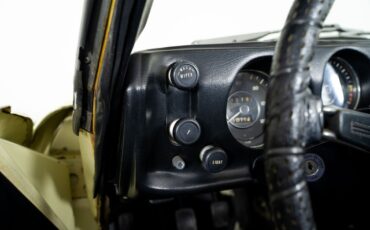 Datsun-1600-1968-Roadster-29