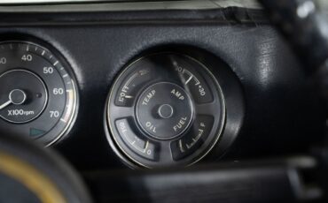 Datsun-1600-1968-Roadster-32