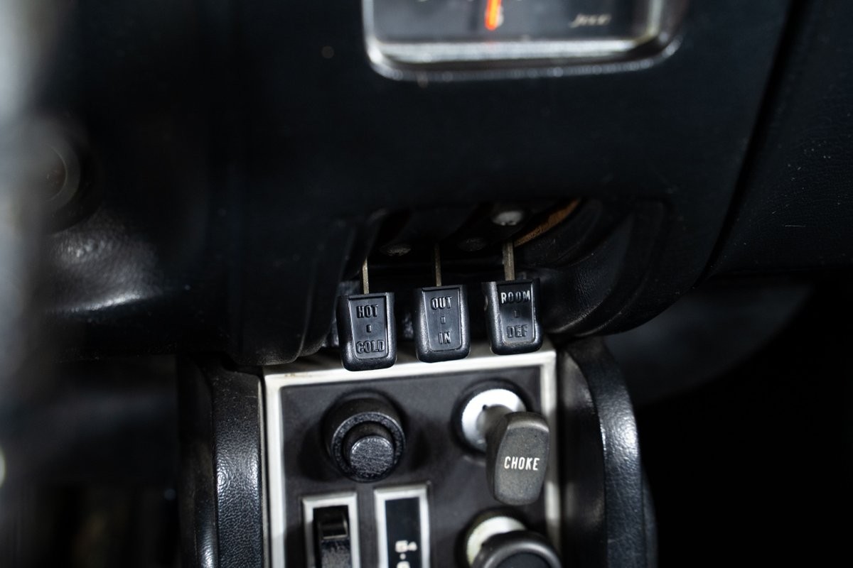 Datsun-1600-1968-Roadster-34