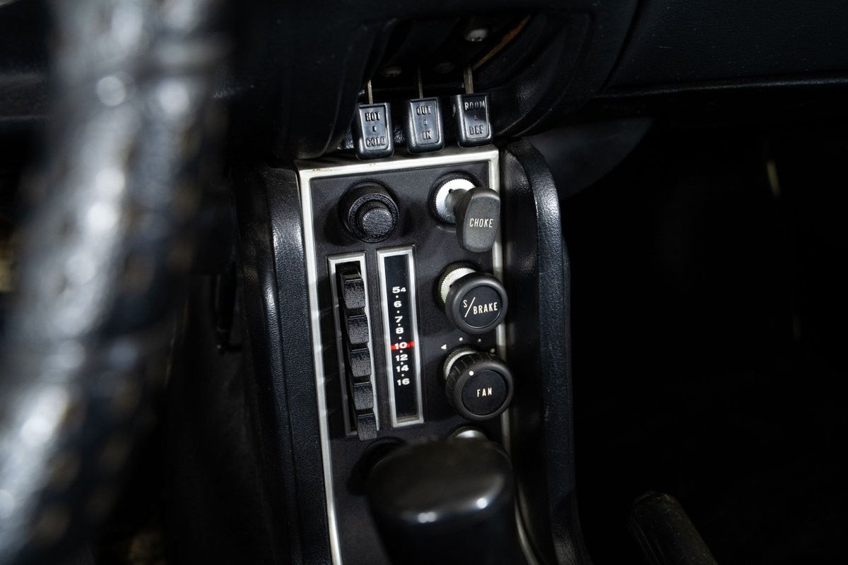 Datsun-1600-1968-Roadster-35