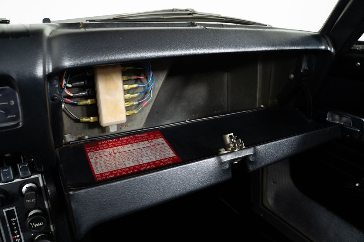 Datsun-1600-1968-Roadster-37