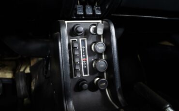 Datsun-1600-1968-Roadster-38