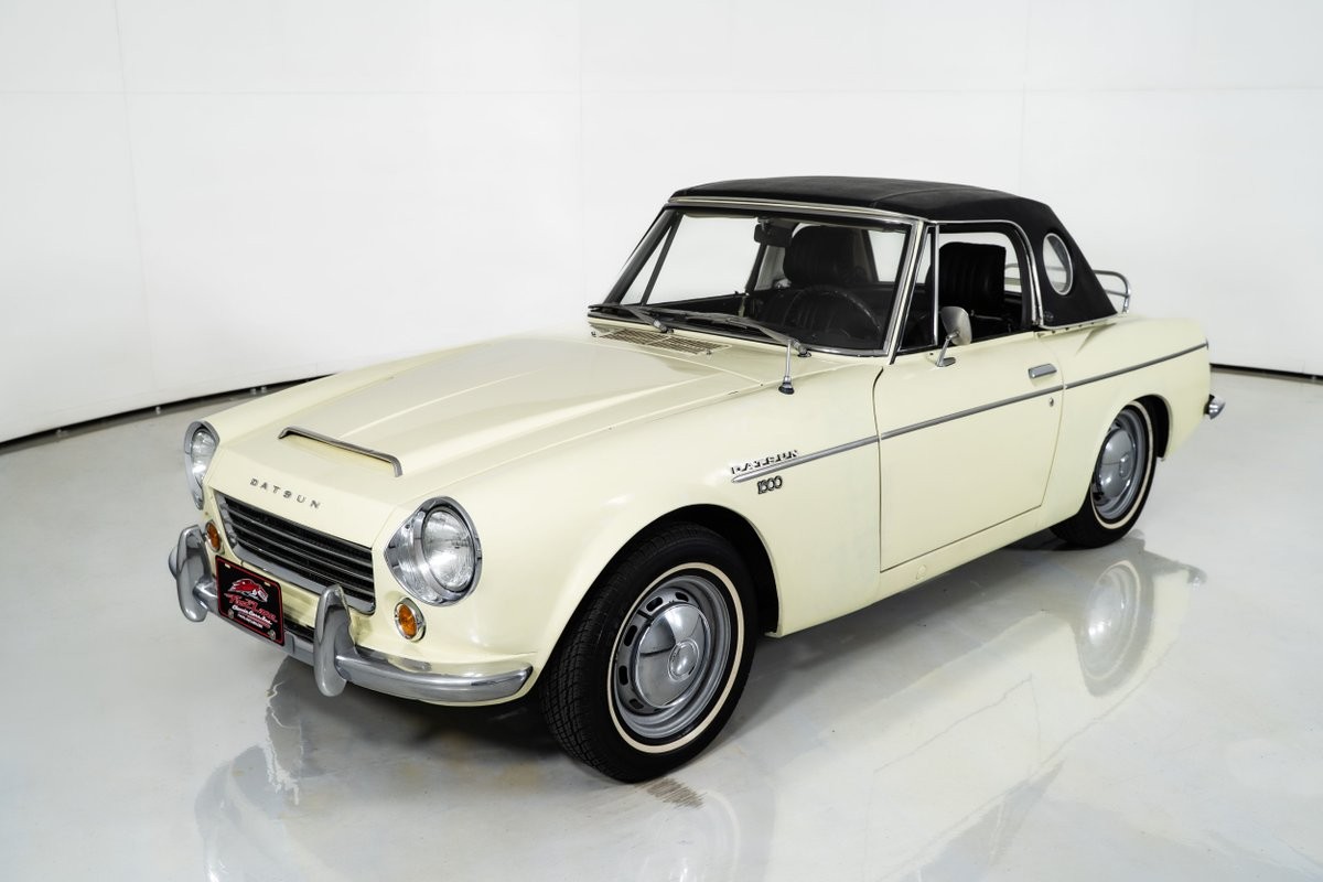 Datsun-1600-1968-Roadster-6