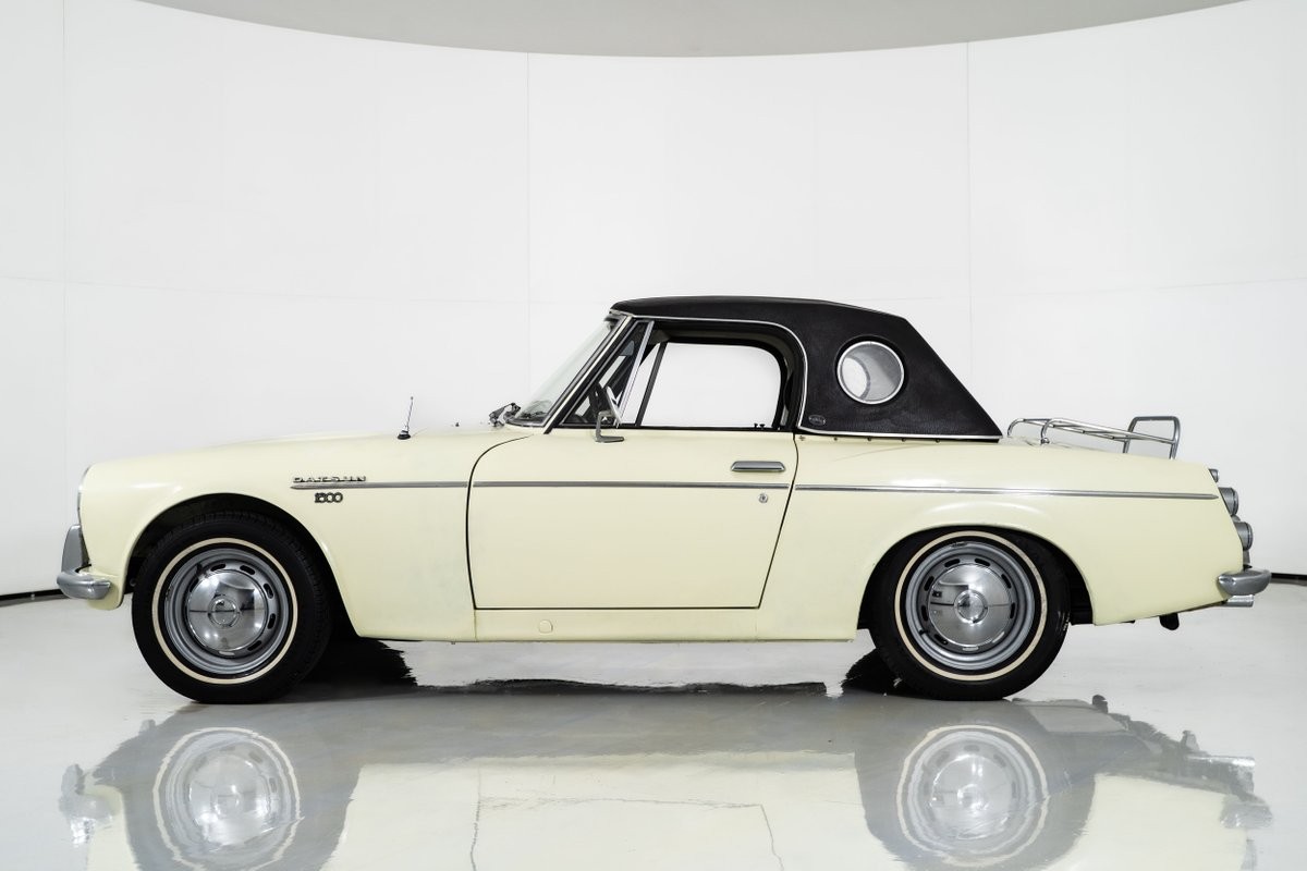 Datsun-1600-1968-Roadster-7