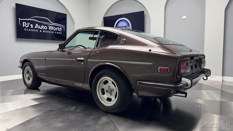 Datsun-240Z-1973-21