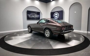 Datsun-240Z-1973-4