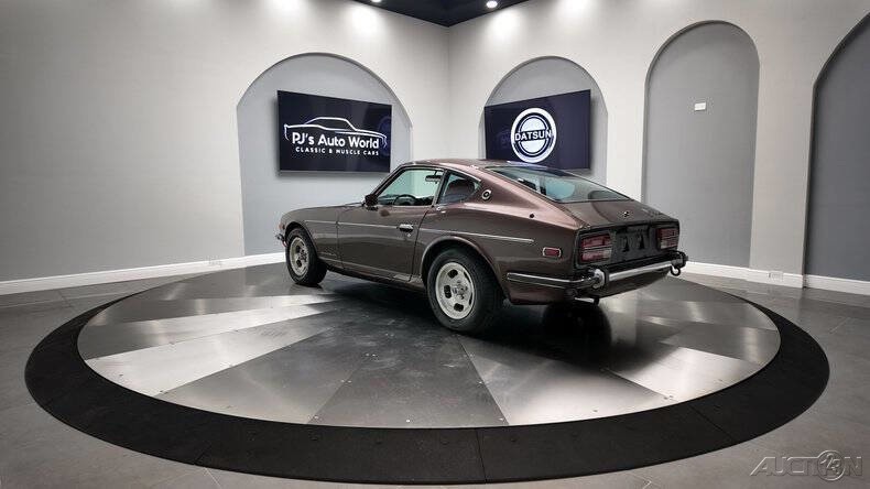 Datsun-240Z-1973-4