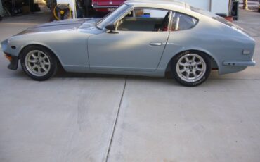 Datsun-240z-1970-grey-10