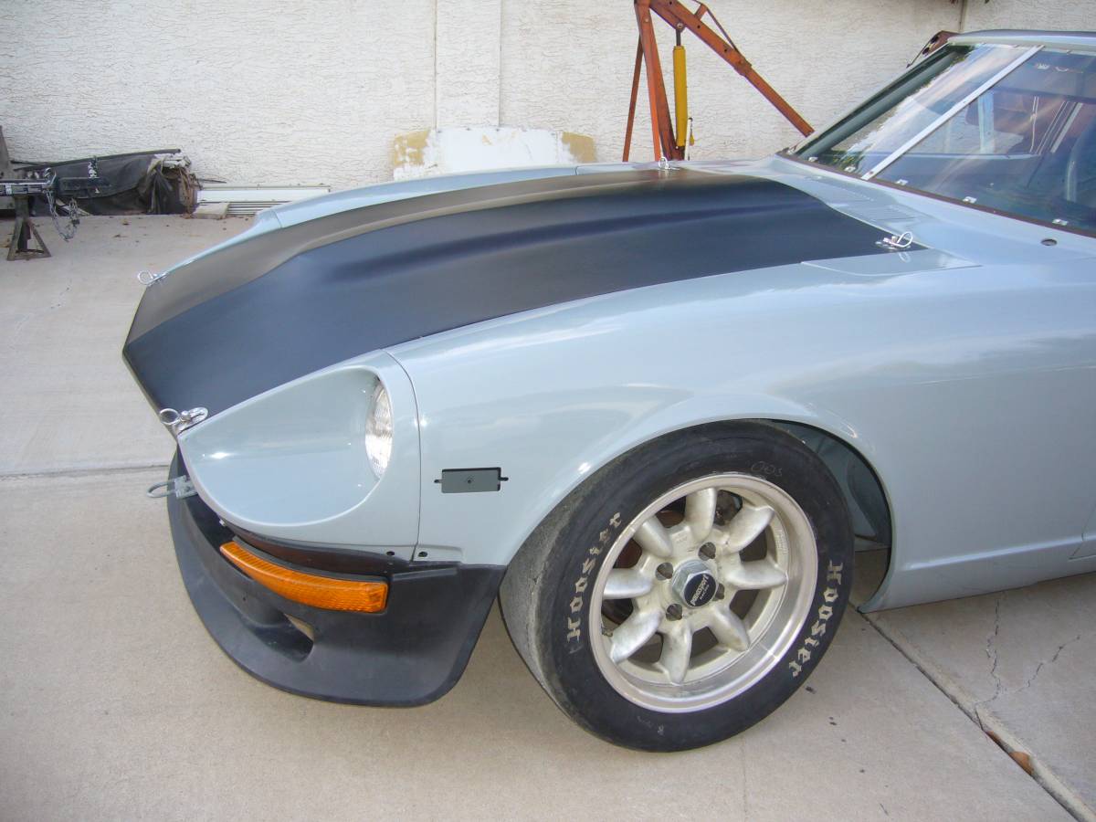 Datsun-240z-1970-grey-11