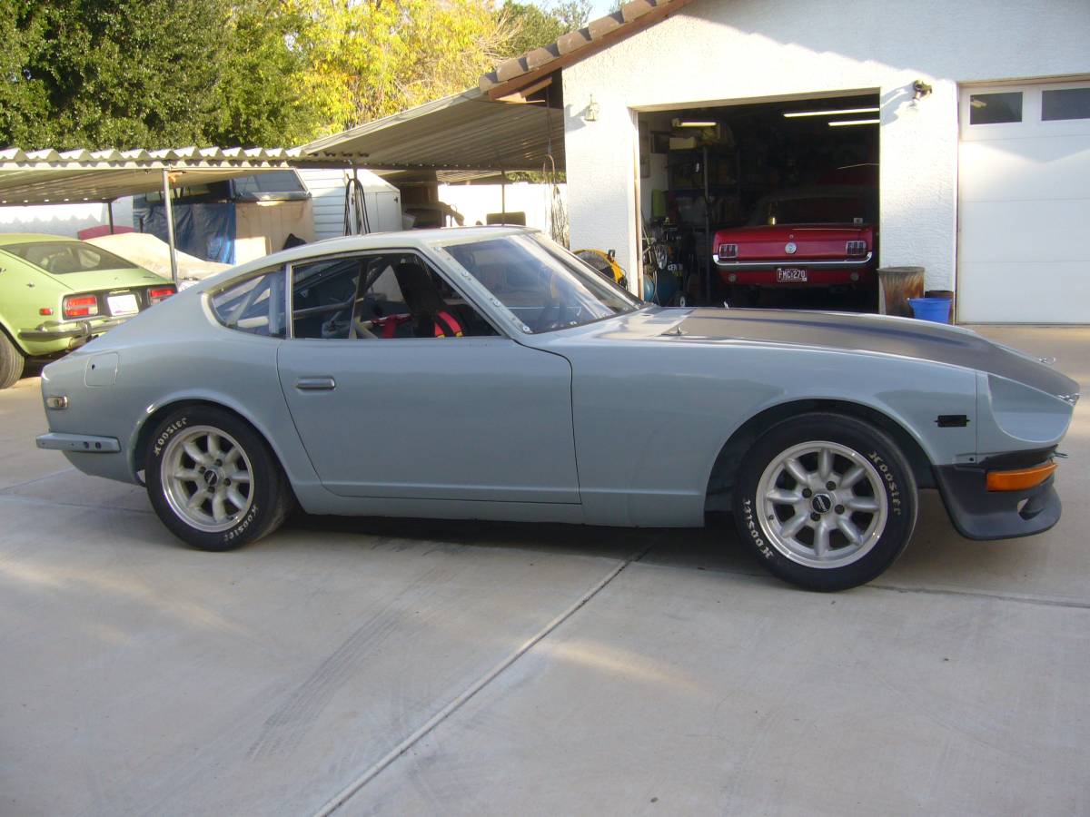 Datsun-240z-1970-grey-6