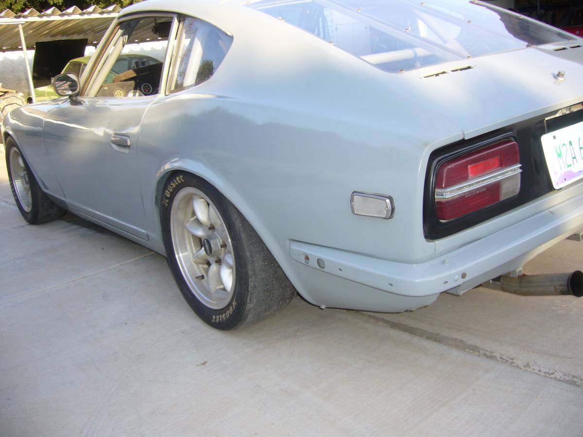 Datsun-240z-1970-grey-9
