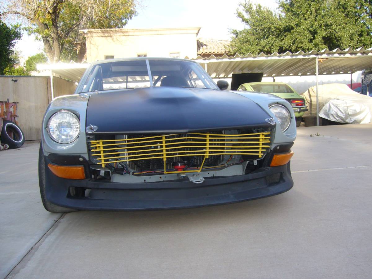 Datsun-240z-1970-grey