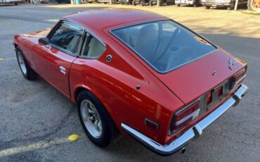 Datsun-240z-1972-3