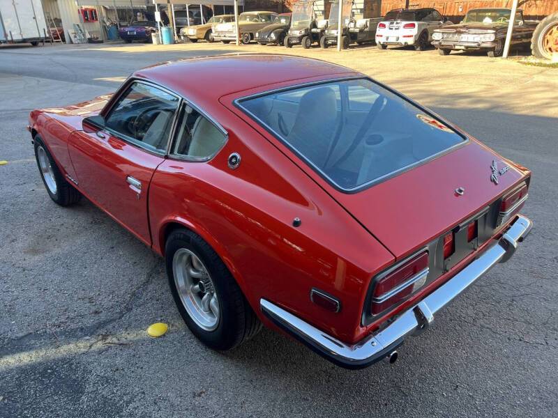 Datsun-240z-1972-3