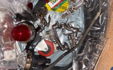 Datsun-240z-1974-grey-10