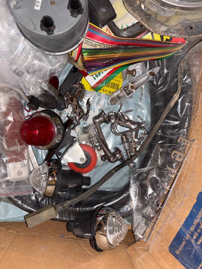 Datsun-240z-1974-grey-10