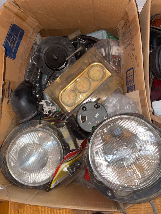 Datsun-240z-1974-grey-11