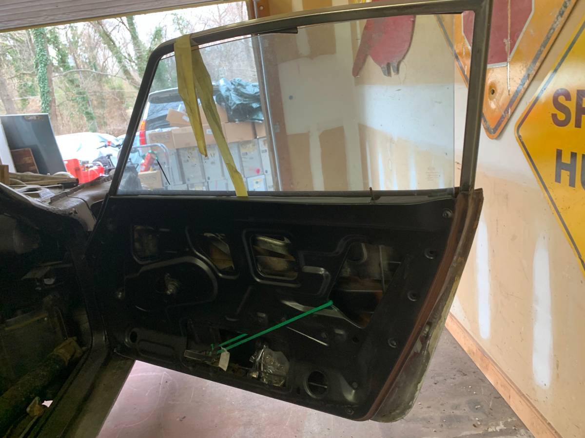 Datsun-240z-1974-grey-16