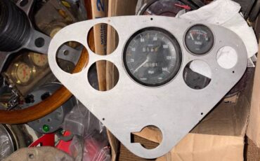 Datsun-240z-1974-grey-19