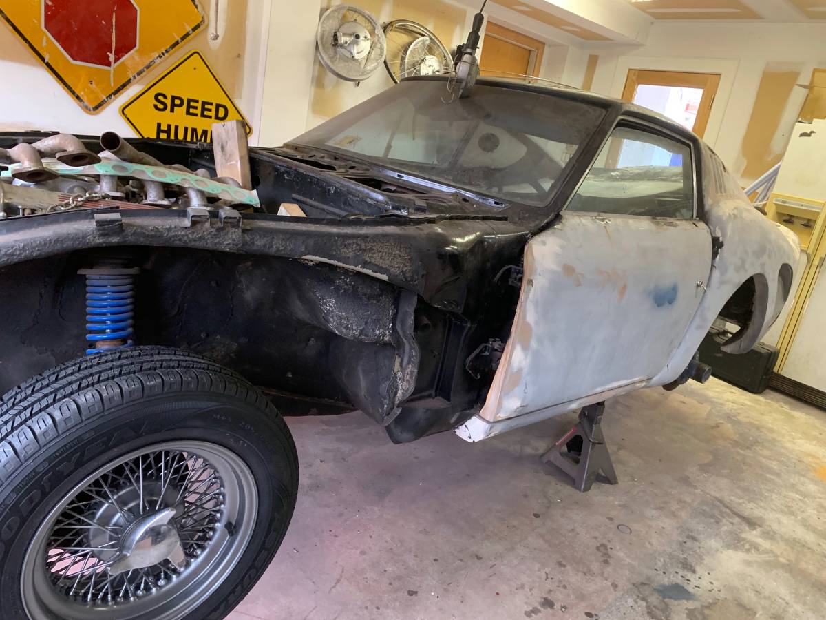 Datsun-240z-1974-grey-7