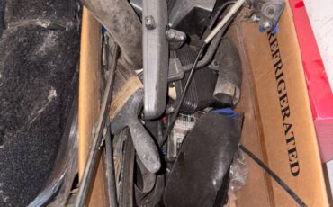 Datsun-240z-1974-grey-8