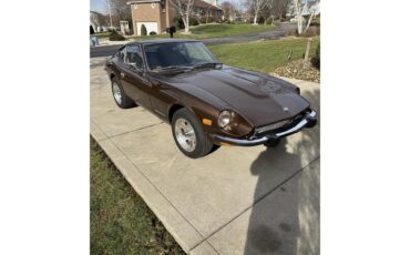 Datsun-260z-1974-Brown-Black