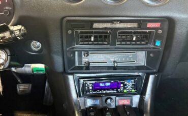 Datsun-280zx-1976-custom-14