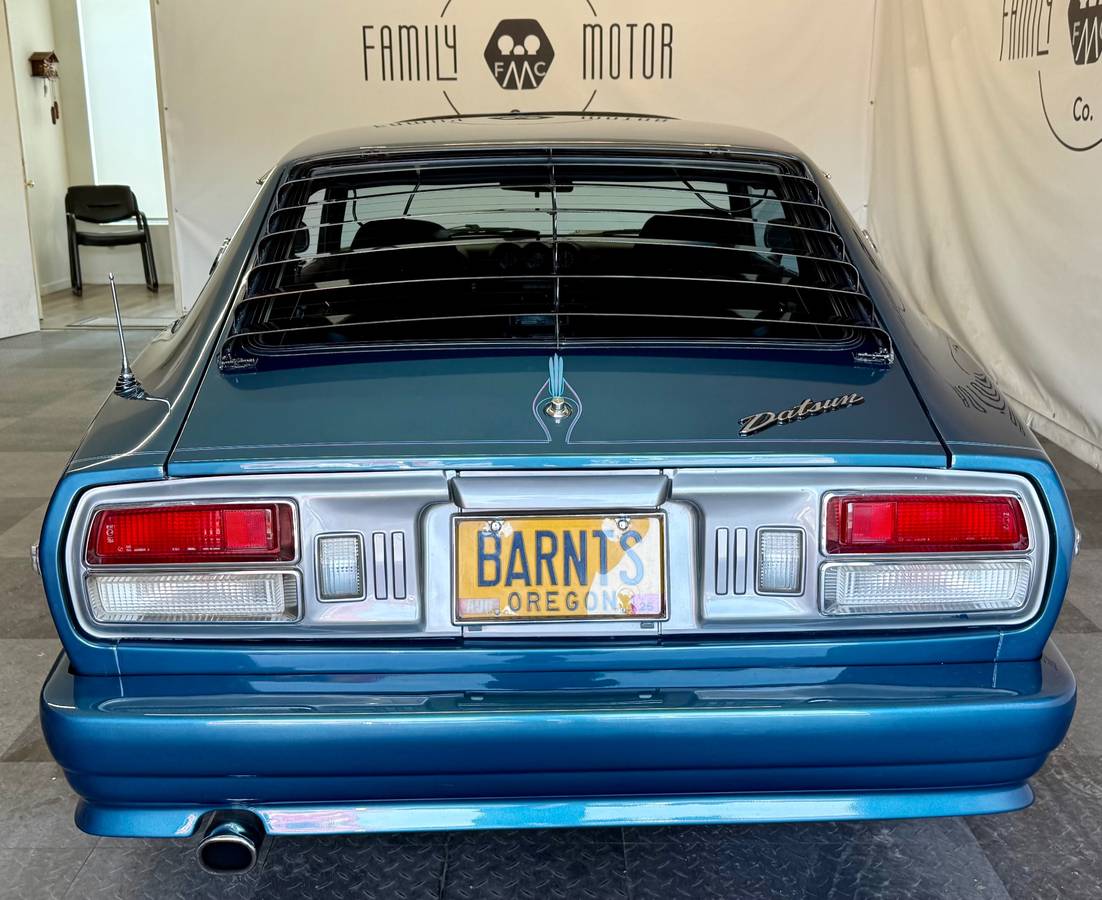 Datsun-280zx-1976-custom-171