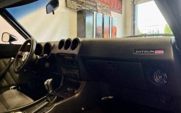 Datsun-280zx-1976-custom-212