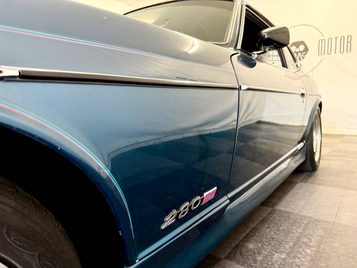 Datsun-280zx-1976-custom-234