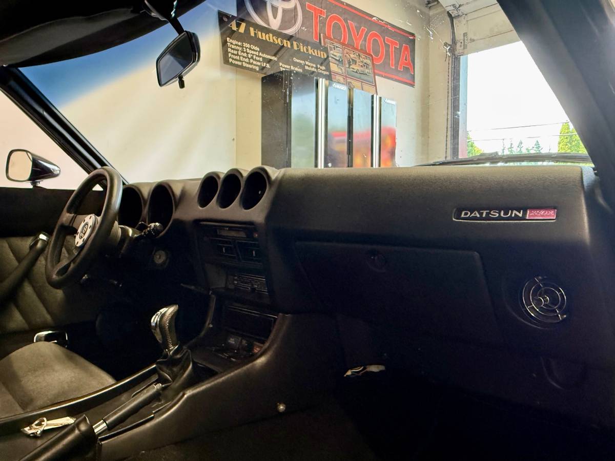 Datsun-280zx-1976-custom-83