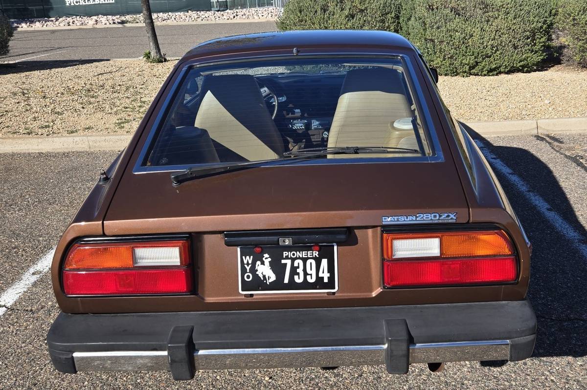 Datsun-280zx-1980-brown-1